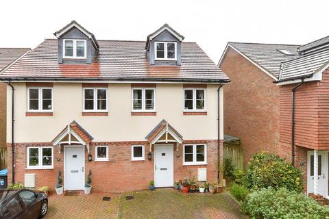 3 bedroom semi-detached house for sale, Hawthorne Gardens, Caterham, Surrey