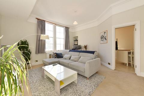 1 bedroom apartment to rent, Pont Street, SW1X