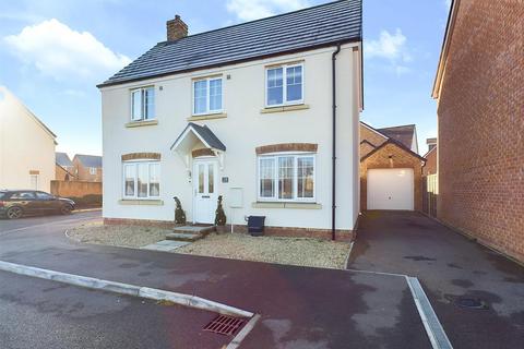 3 bedroom detached house for sale, Meadow Lane, Longford, Gloucester