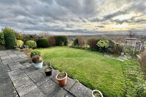 3 bedroom semi-detached bungalow for sale, Kaye Lane, Almondbury, Huddersfield, HD5 8XP