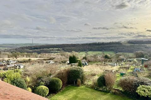 3 bedroom semi-detached bungalow for sale, Kaye Lane, Almondbury, Huddersfield, HD5 8XP