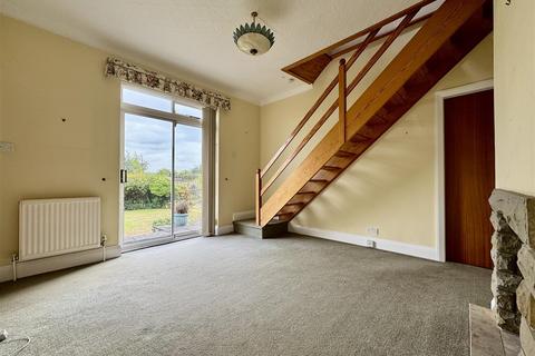 3 bedroom semi-detached house for sale, Kaye Lane, Almondbury, Huddersfield, HD5 8XP