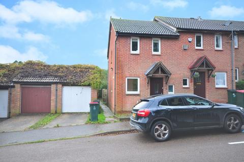 2 bedroom end of terrace house to rent, Hillingdale, Crawley, RH11