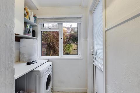 3 bedroom terraced house to rent, Redvers Road, Brighton, East Sussex