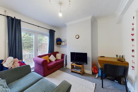 3 bedroom terraced house to rent, Redvers Road, Brighton, East Sussex