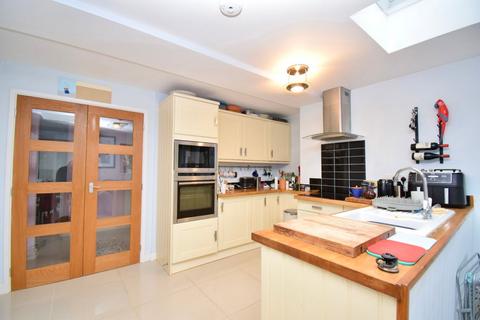 2 bedroom house for sale, Bosmeor Road, Falmouth TR11