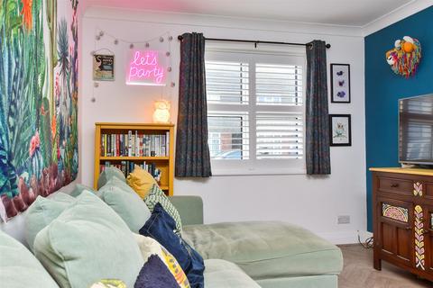 1 bedroom ground floor flat for sale, Sussex Street, Wick, Littlehampton, West Sussex