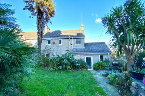 4 bedroom end of terrace house for sale, Andrewartha Road, Penryn TR10