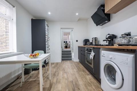 1 bedroom flat for sale, West Street, Bromley BR1