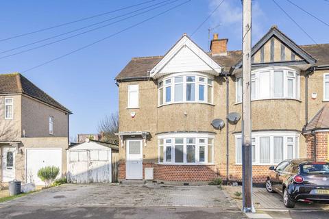 3 bedroom detached house to rent, Tiverton Road, Ruislip HA4