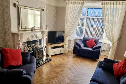 4 bedroom detached house for sale, Glanrhyd Street, Aberdare CF44