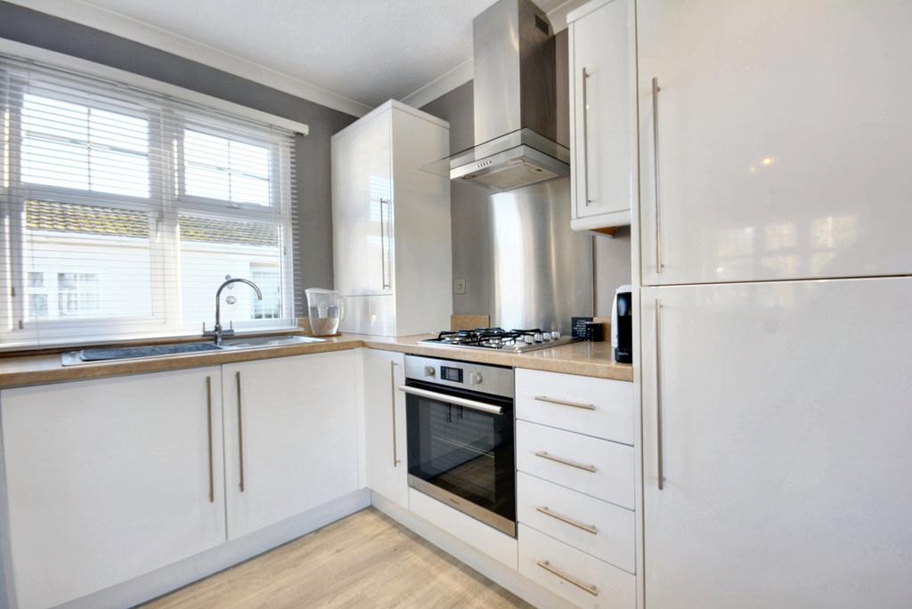 Kitchen/Dining area