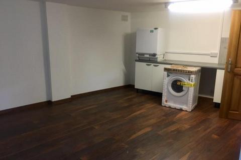 Studio to rent, Isleworth, Isleworth TW7