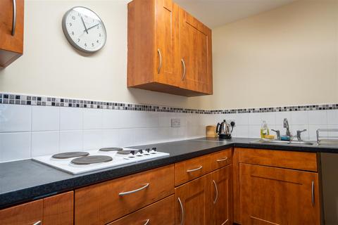 2 bedroom apartment for sale, Rowanberries, Baldwin Lane, Bradford BD14