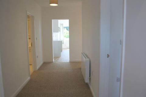 3 bedroom flat to rent, Station Road, Bristol BS37