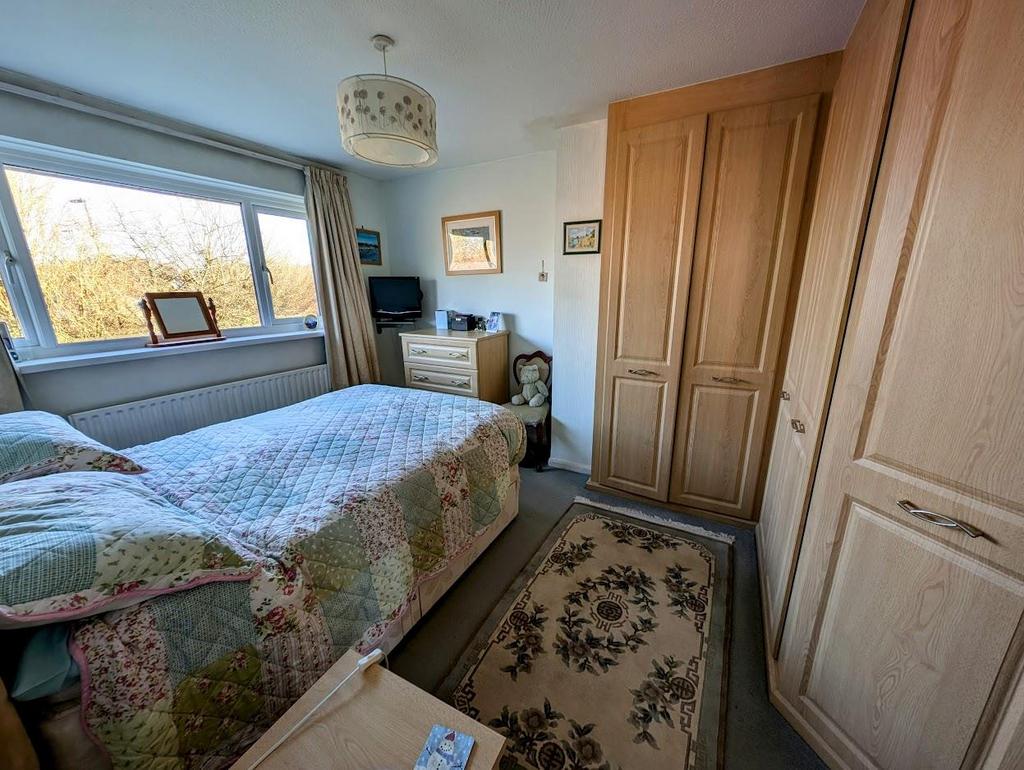 BED 1.jpg