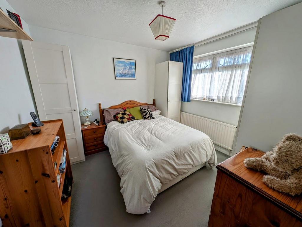 BED 2.jpg