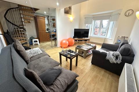 2 bedroom flat for sale, Russell Place, Sale