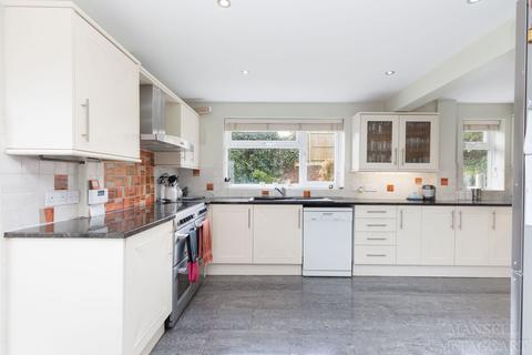 5 bedroom detached house for sale, Hillary Close, East Grinstead RH19