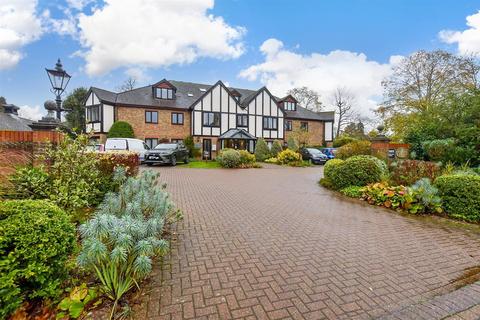 1 bedroom flat for sale, Wray Park Road, Reigate, Surrey