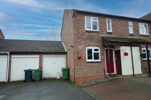 2 bedroom terraced house to rent, Worcester WR4