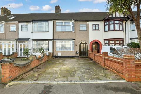 3 bedroom terraced house for sale, Applegarth Drive, Ilford, Essex