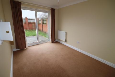 3 bedroom detached house to rent, Malyon Road, Hadleigh, IP7