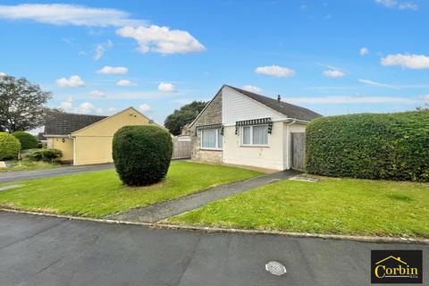 3 bedroom detached bungalow to rent, Coppice Avenue, Ferndown, Dorset