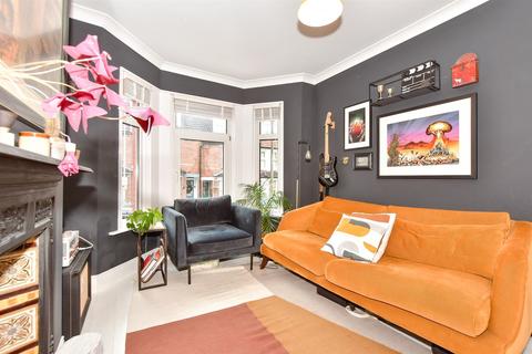 20 Athelstan Road, Folkestone, CT19 6EU