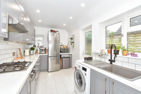 20 Athelstan Road, Folkestone, CT19 6EU