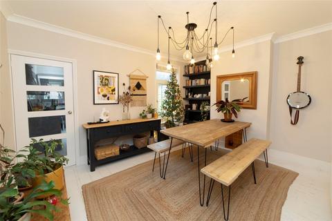 20 Athelstan Road, Folkestone, CT19 6EU