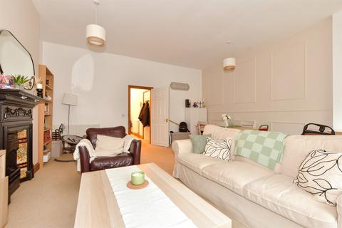 Flat 3, 72 Broadmead Road, Folkestone, CT19 5AR