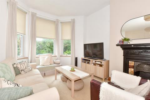 Flat 3, 72 Broadmead Road, Folkestone, CT19 5AR