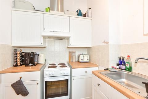 Flat 3, 72 Broadmead Road, Folkestone, CT19 5AR