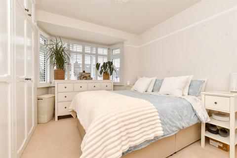21 Taunton Close, Sutton, SM3 9NG