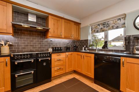 21 Taunton Close, Sutton, SM3 9NG