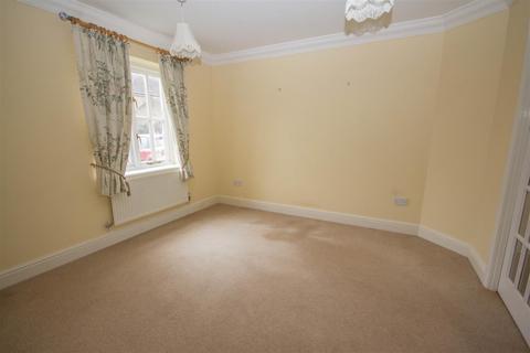 3 bedroom house to rent, Nashs Farm, Aylesbury HP22