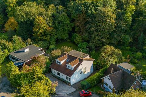 5 bedroom detached house for sale, Sycamore Dene, Chesham, Buckinghamshire, HP5 3JT