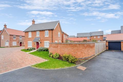 3 bedroom detached house to rent, Stocking Drive, Meppershall, SG17