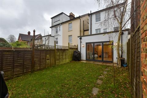 3 bedroom detached house for sale, Grovehill Road, Redhill, Surrey