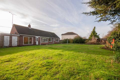 4 bedroom detached bungalow for sale, East Hanningfield Road, Rettendon Common, Chelmsford