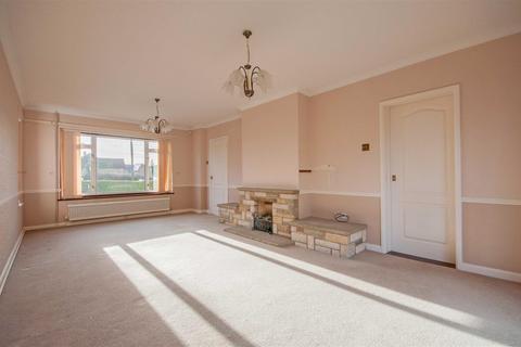 4 bedroom detached bungalow for sale, East Hanningfield Road, Rettendon Common, Chelmsford