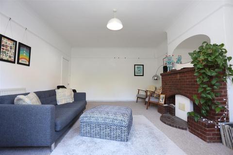 2 bedroom flat to rent, Wilbury Road, Hove