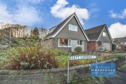 3 bedroom bungalow for sale, Keats Gardens, Kidsgrove, Stoke-on-Trent