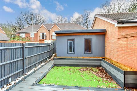 3 bedroom semi-detached house for sale, Clements Grove, Waterlooville, Hampshire