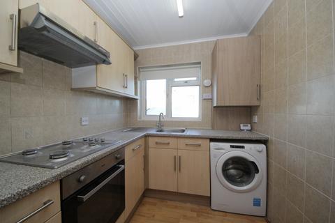 2 bedroom flat to rent, Brownlow Road, N11