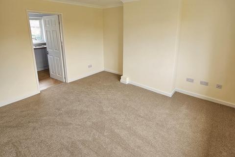 2 bedroom flat to rent, Eastfield Walk, Tadcaster