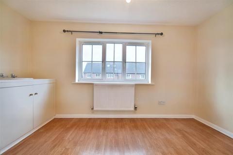 2 bedroom terraced house to rent, Wharfdale Way, Hardwicke