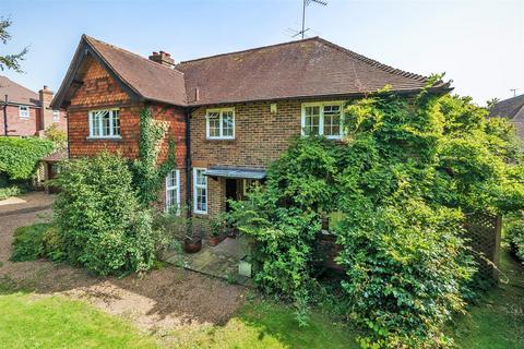 3 bedroom detached house for sale, Pathfields Close, Haslemere