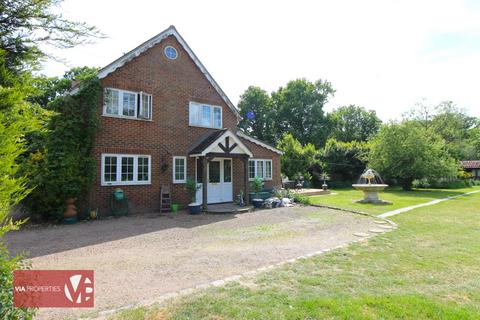 4 bedroom semi-detached house for sale, Hoe Lane, Waltham Abbey EN9